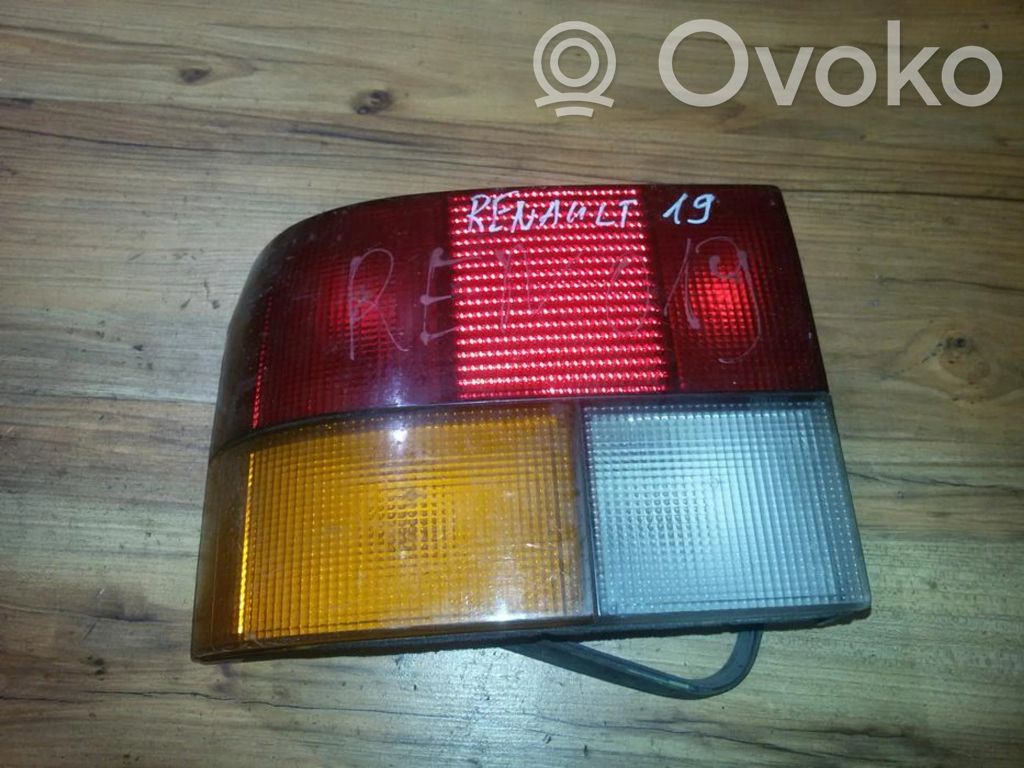 Lampa tylna