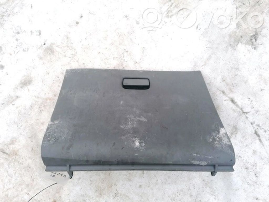 Nissan Almera Tino Guantera