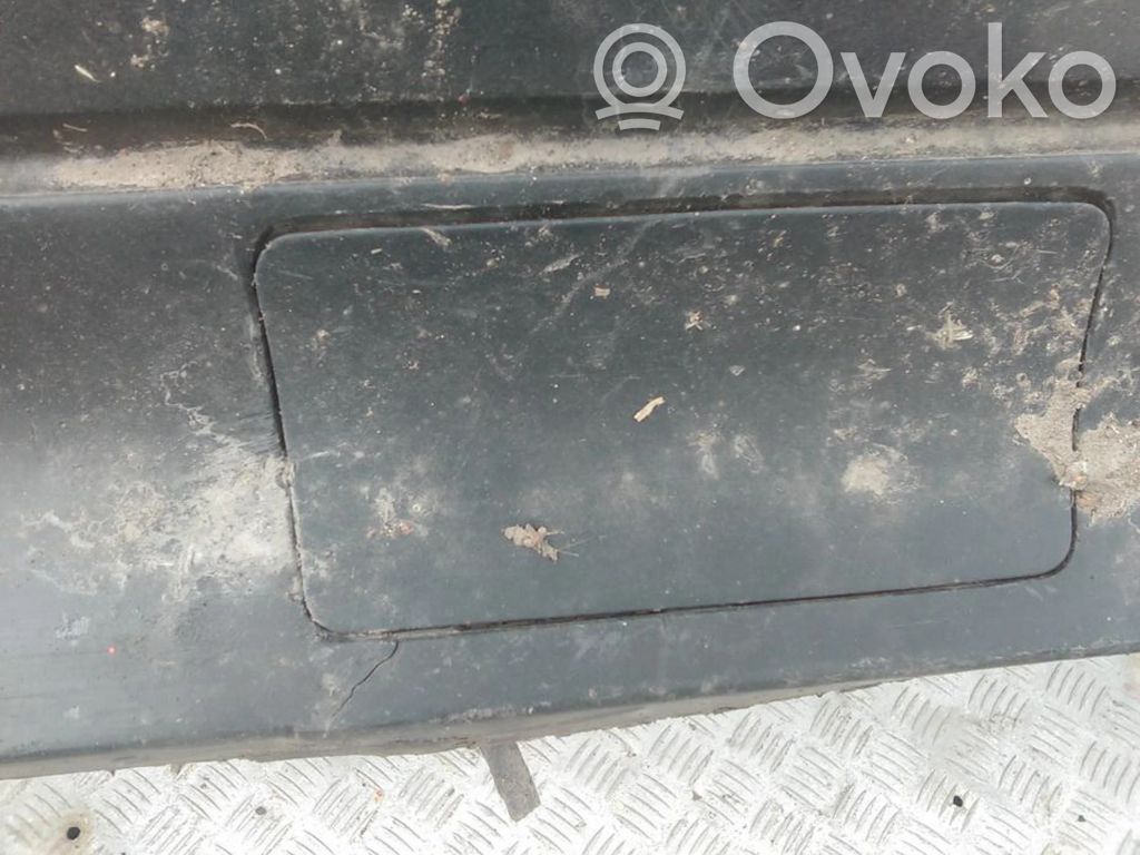 Peugeot 605 Capac orificiu tractare bară spate
