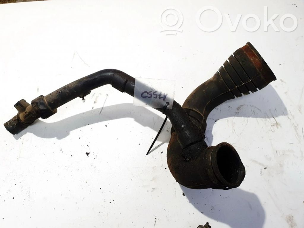 Volkswagen PASSAT B5 Furtun/conductă intercooler 