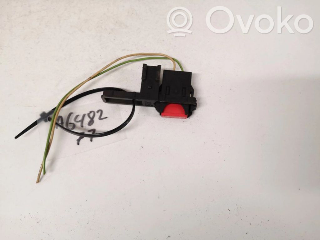 Fusible   D0704,D0704