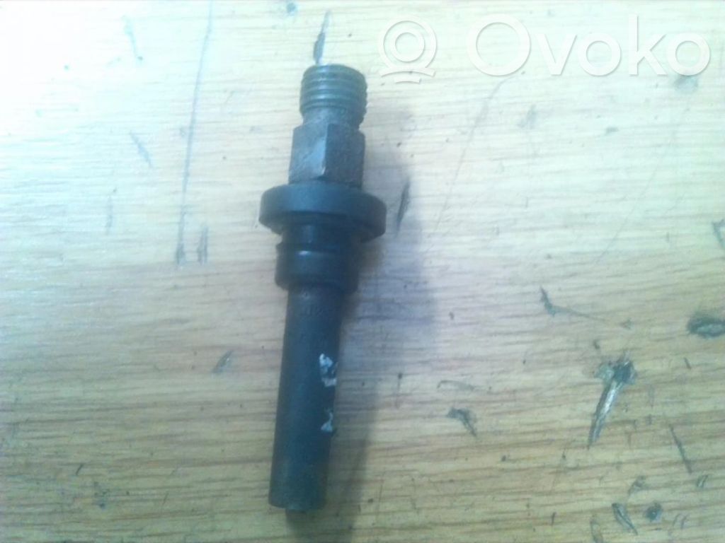 Mercedes-Benz S W126 Injector combustibil 