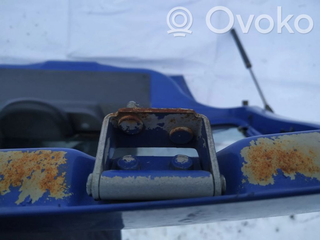 Tailgate/trunk/boot hinge