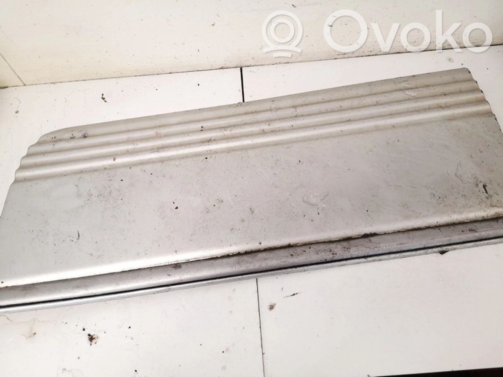 Chrysler Voyager Etuoven lista (muoto)