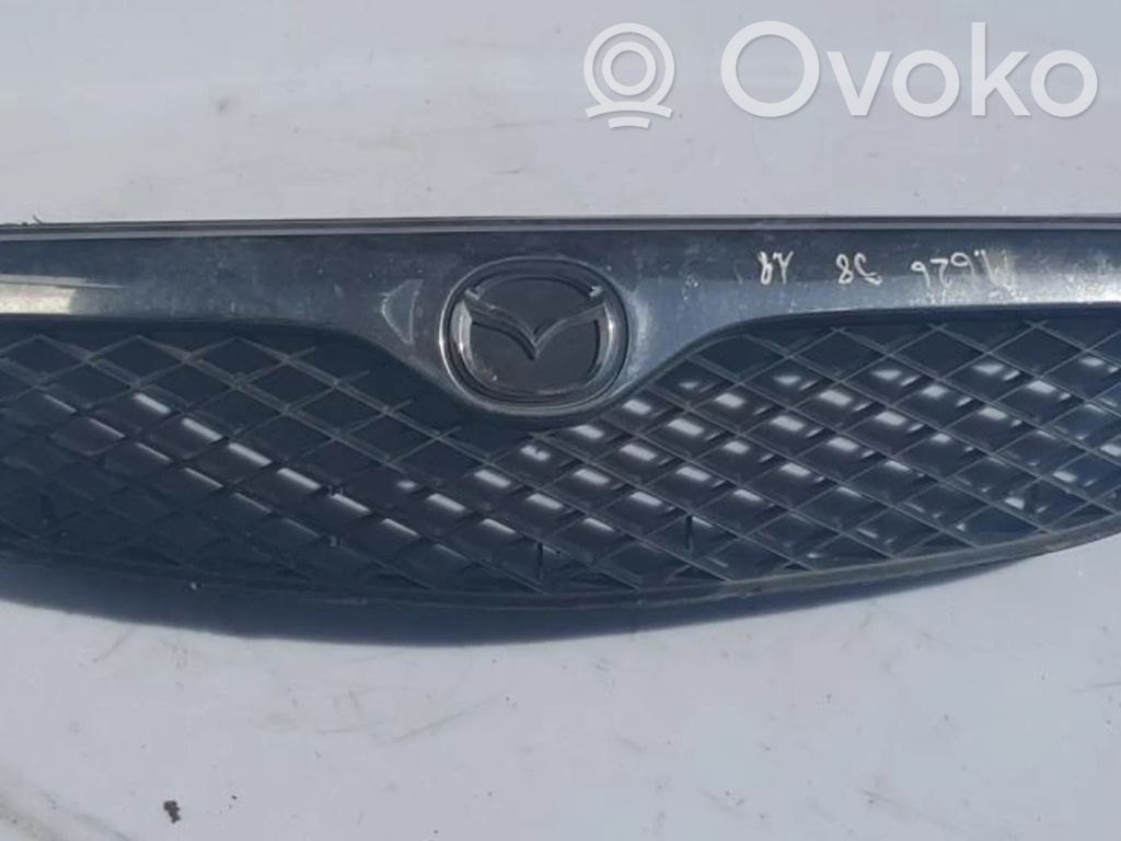 Mazda 626 Rejilla delantera 