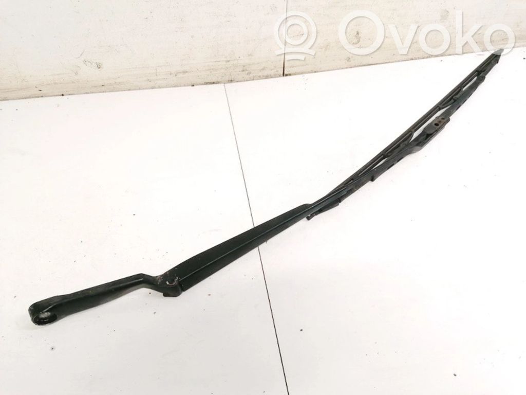 Audi A3 S3 8L Brazo del limpiaparabrisas delantero 
