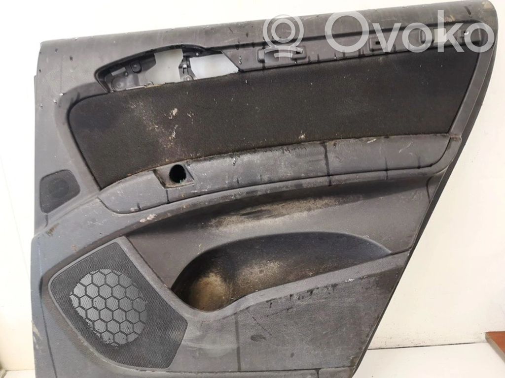 Audi Q7 4L Boczki / Poszycie drzwi tylnych 