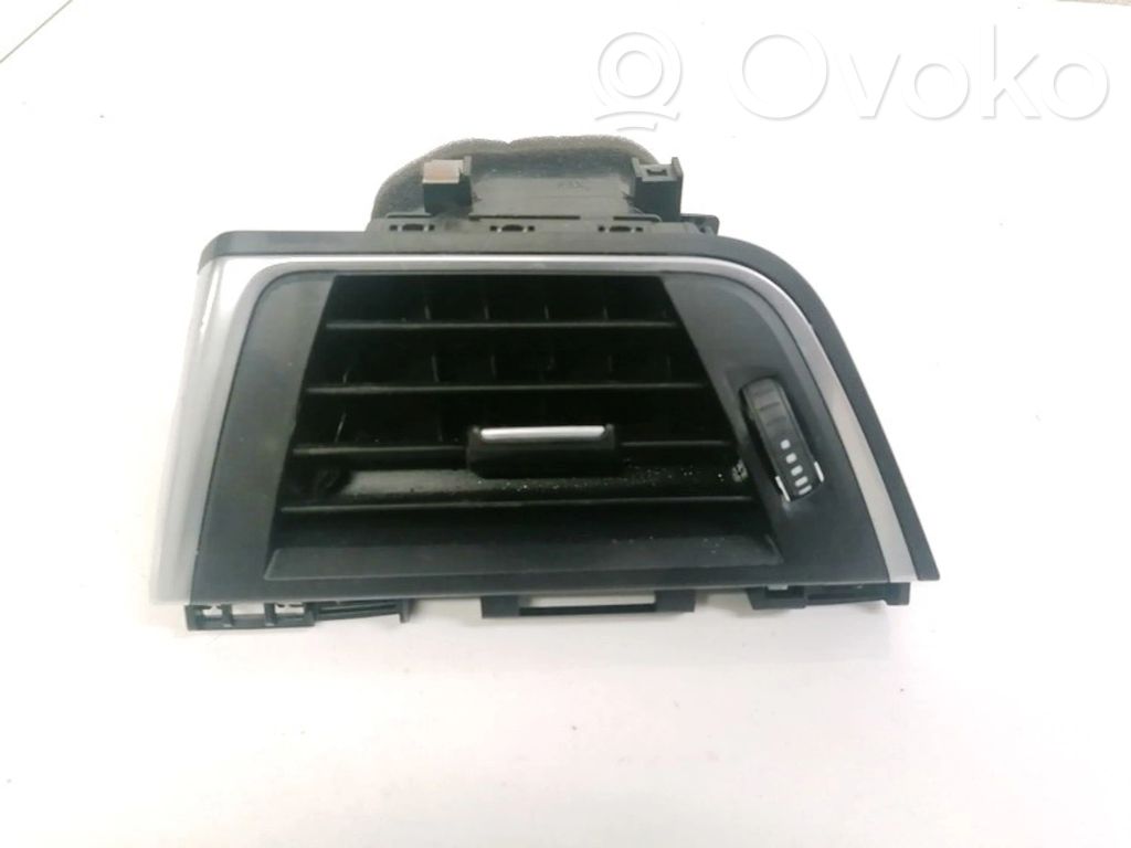 BMW 3 F30 F35 F31 Dysze / Kratki środkowego nawiewu deski rozdzielczej 
