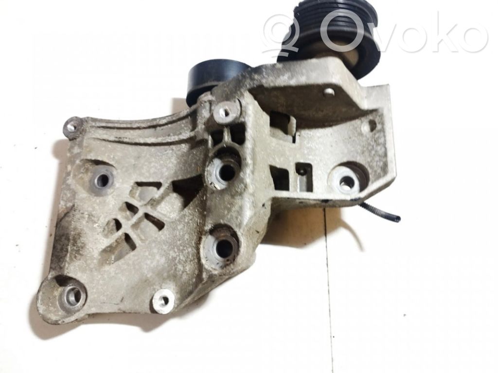 Opel Insignia A Engine mounting bracket 