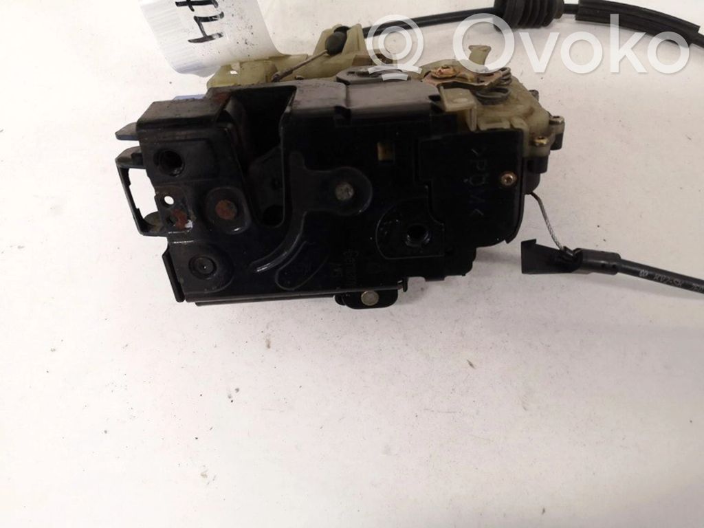 Volkswagen Polo Serratura portiera anteriore 