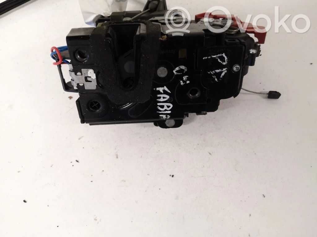 Skoda Fabia Mk2 (5J) Serratura portiera anteriore 