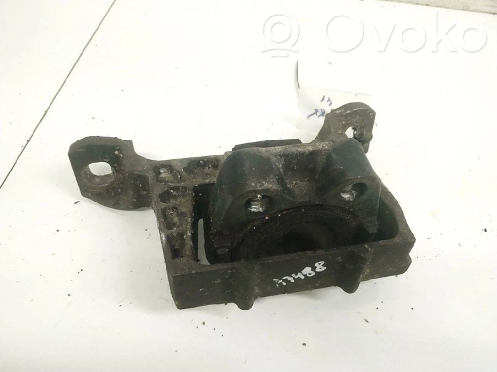Ford Focus Engine mount bracket 