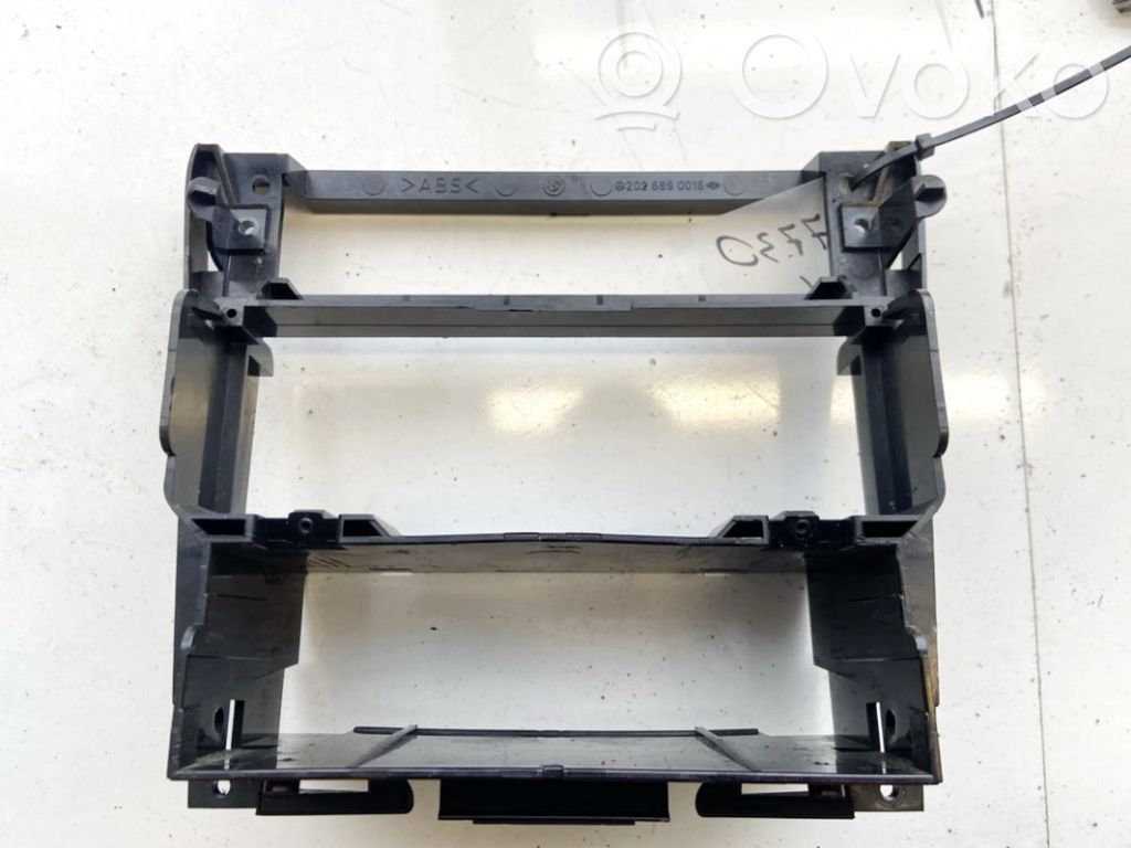 Mercedes-Benz C W202 Altra parte interiore 