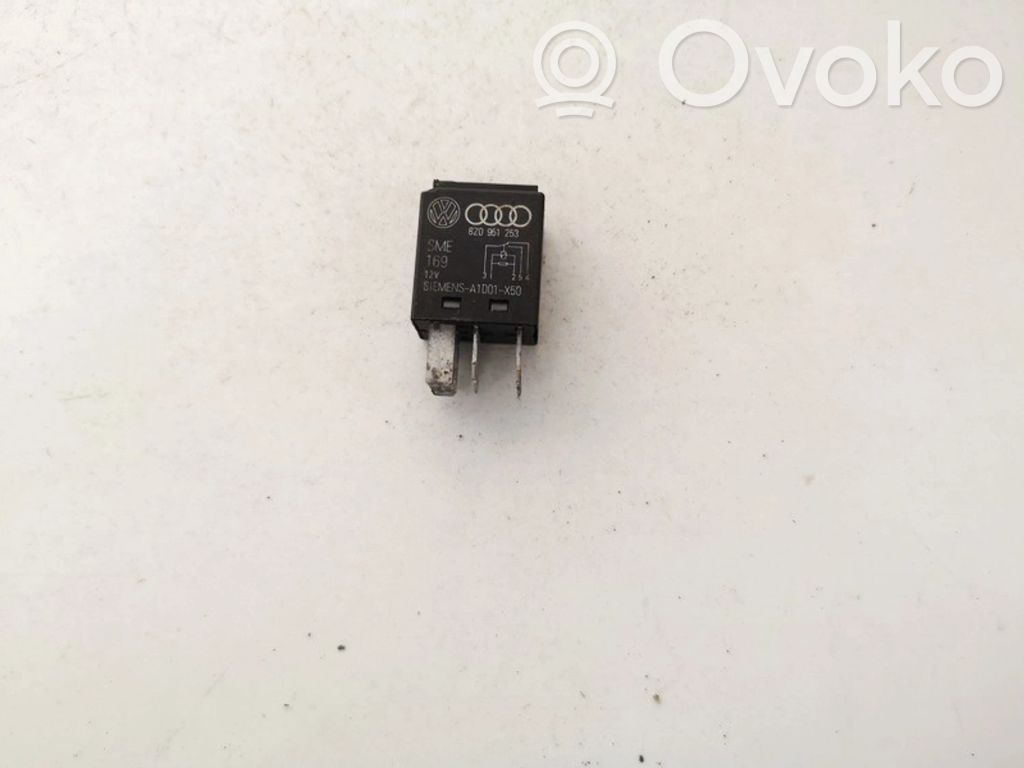 Altri relè   8Z0951253,8Z0951253