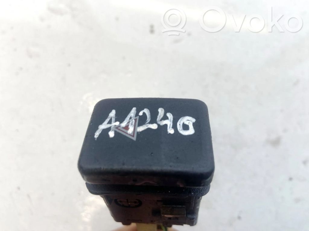 Rover 214 - 216 - 220 Interrupteur feux de détresse