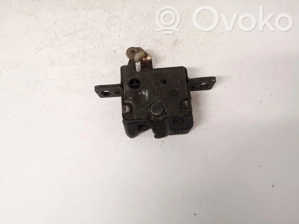 Audi 100 S4 C4 Zamek klapy tylnej / bagażnika 