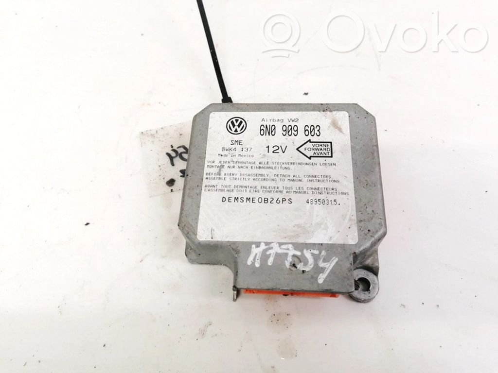 Volkswagen PASSAT B4 Unitate/modul de comandă airbaguri 
