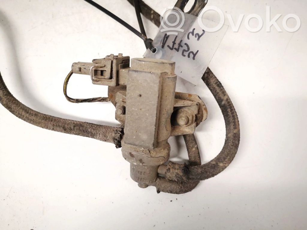 Volkswagen PASSAT B4 Solenoid supapă turbosuflantă 