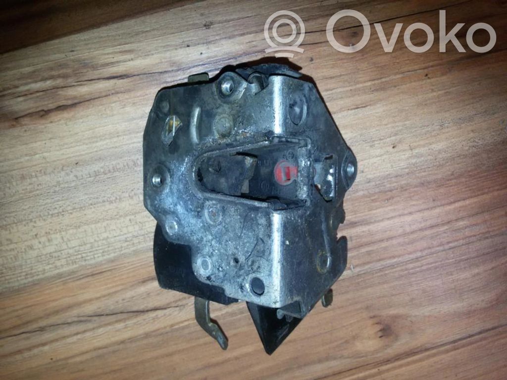 BMW 3 E36 Serratura portiera posteriore 