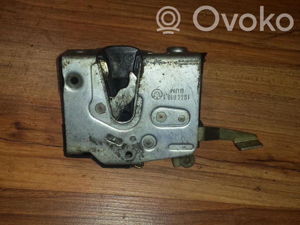 BMW 5 E34 Front door lock 
