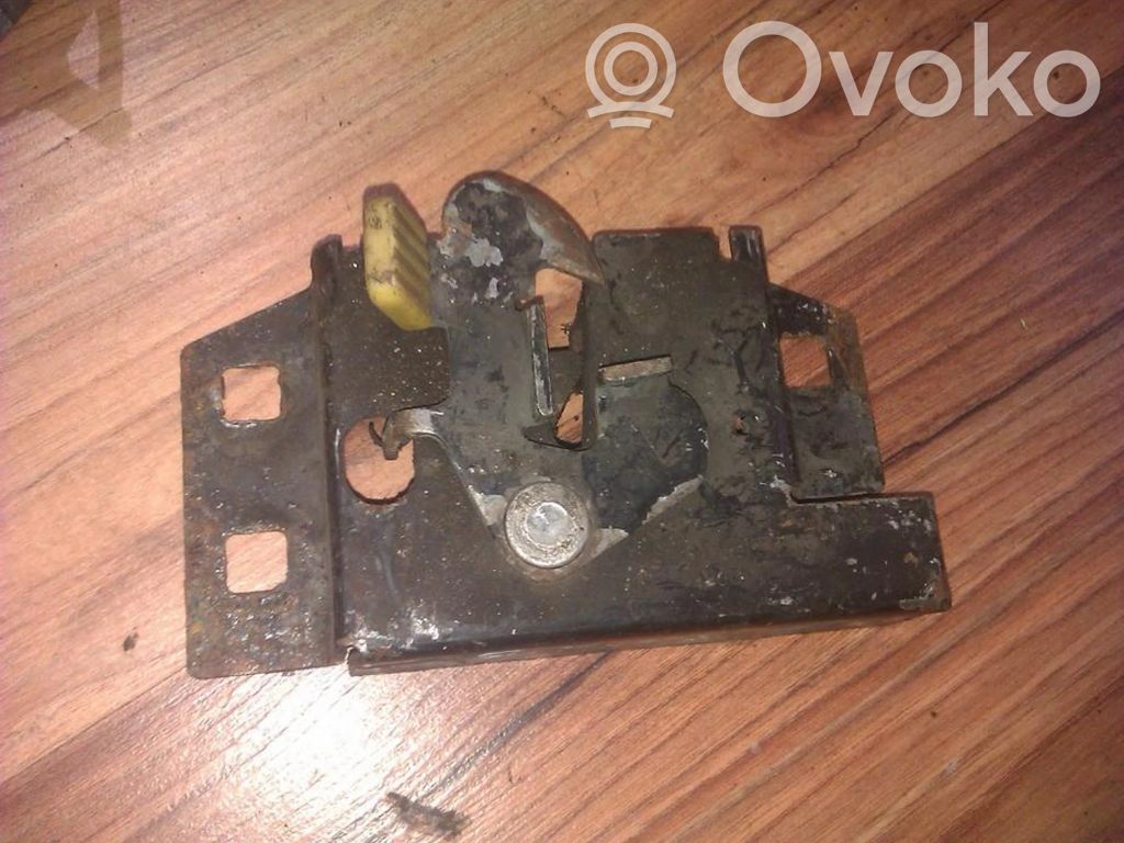 Ford Fiesta Încuietoare capotă 
