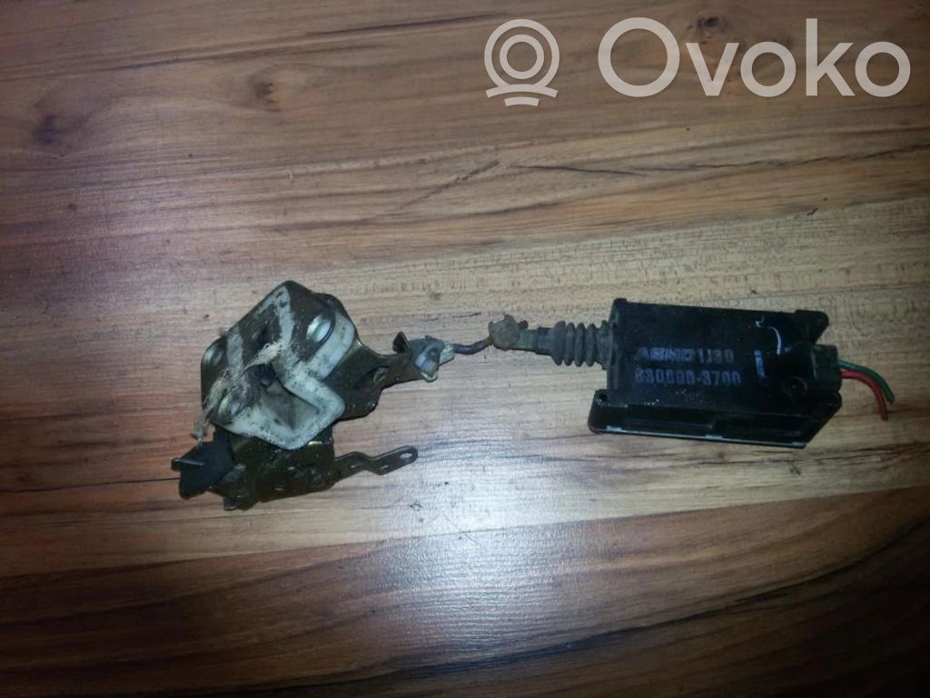 Mazda 323 F Cerradura de puerta trasera 