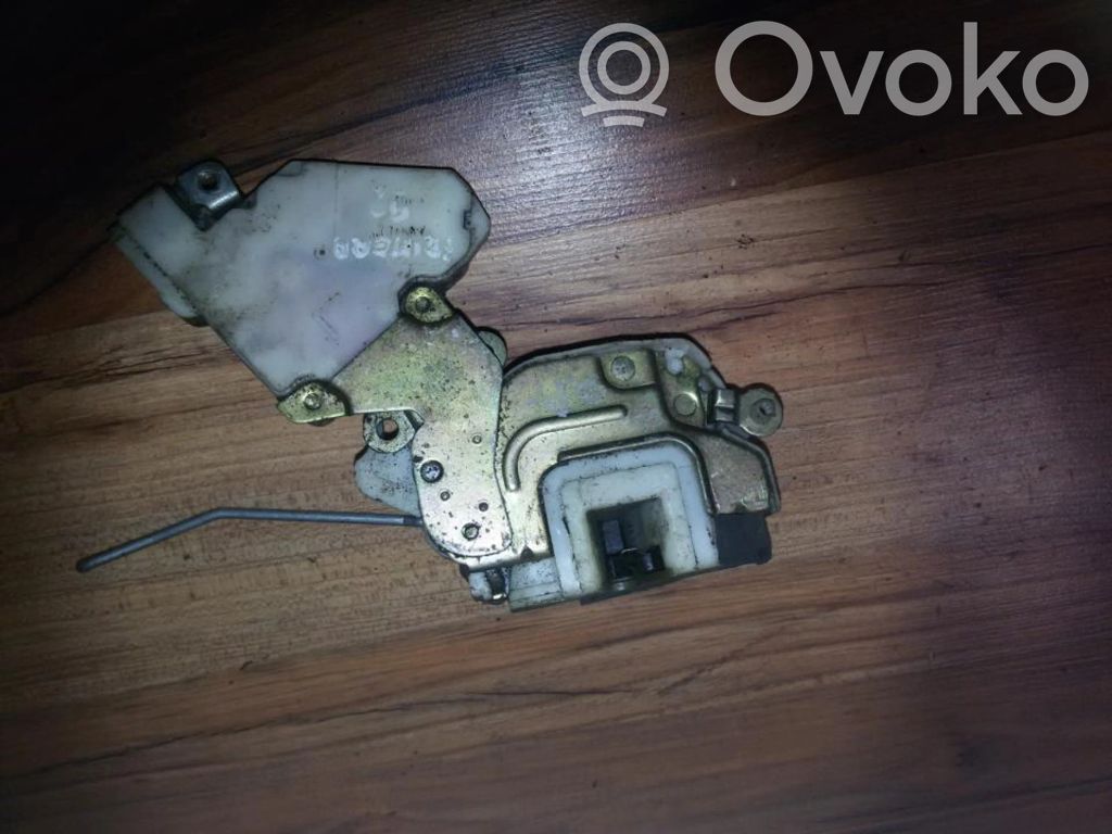 Nissan Primera Încuietoare ușă față 