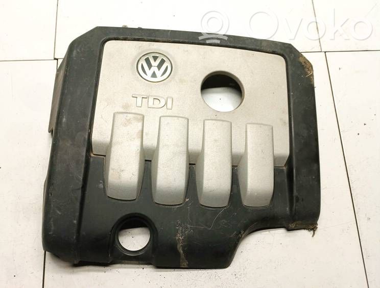 Volkswagen PASSAT B6 Couvercle cache moteur