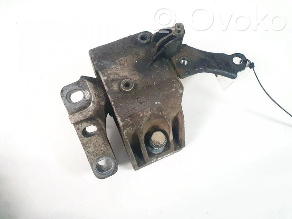 Engine mount bracket   1J0199588C,1J0199588C