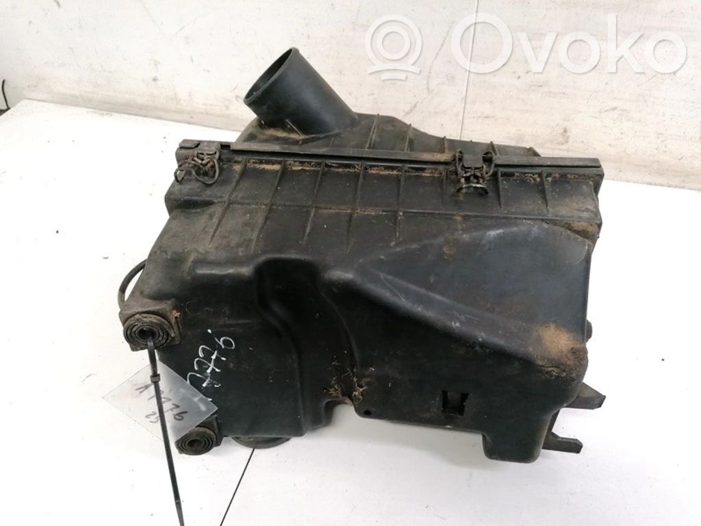 Volkswagen PASSAT B3 Ilmansuodattimen kotelo 