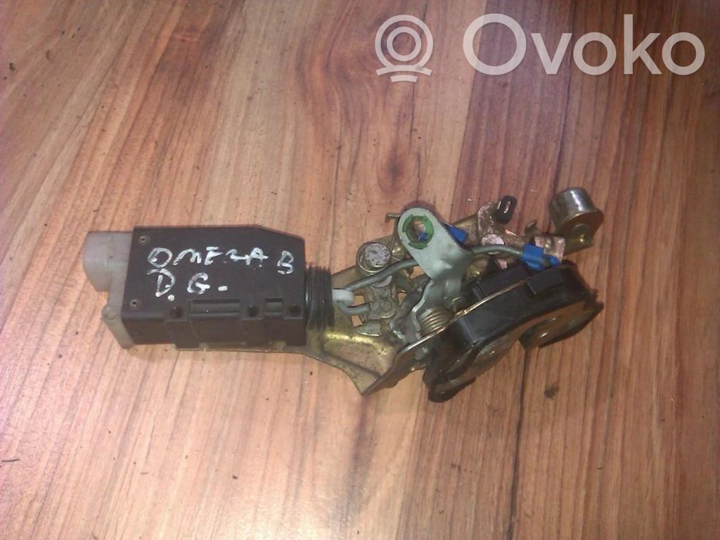 Opel Omega B1 Takaoven lukko