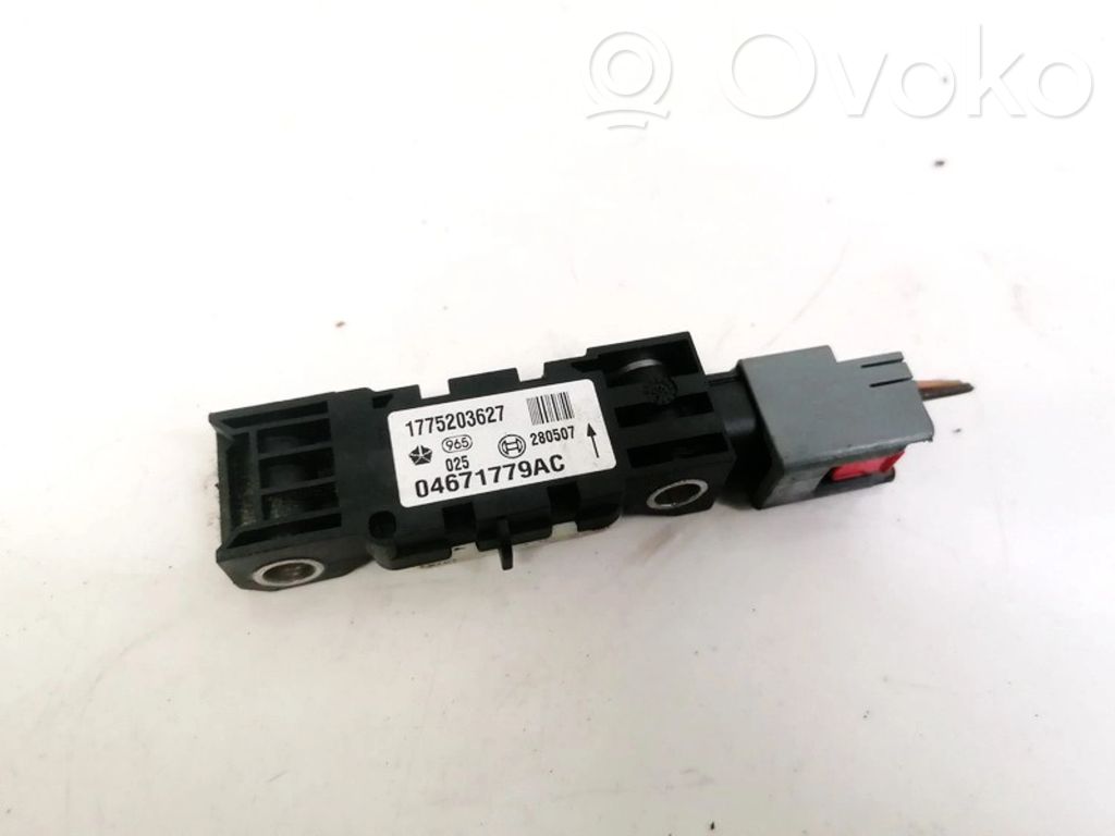 Chrysler 300 - 300C Sensore d’urto/d'impatto apertura airbag 