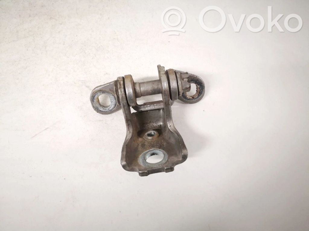 Skoda Fabia Mk2 (5J) Zawias dolny drzwi tylnych 