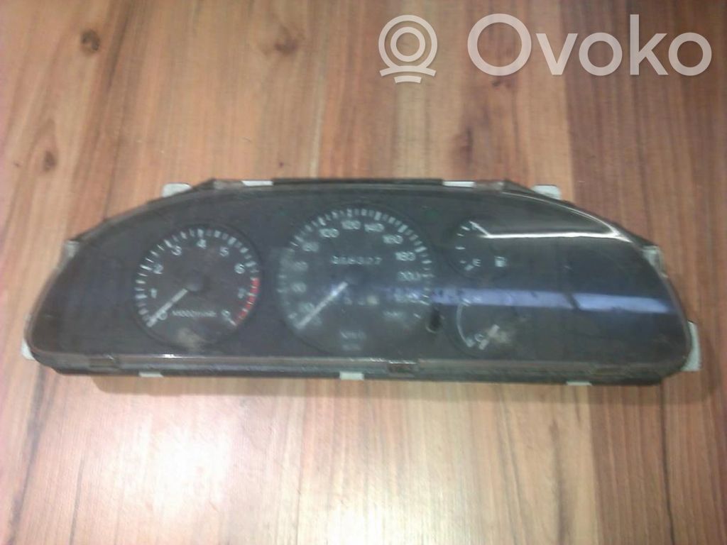 Mazda 323 F Nopeusmittari (mittaristo) 