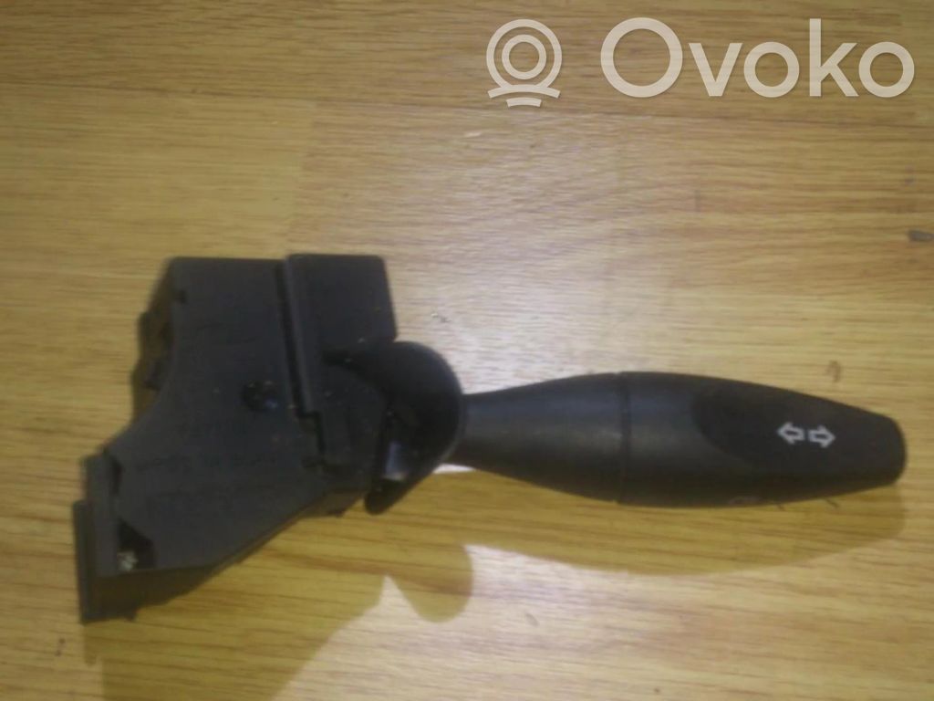 Ford Mondeo Mk III Manetă semnalizator