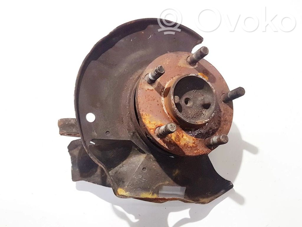 Nissan Serena Cubo de rueda delantera 