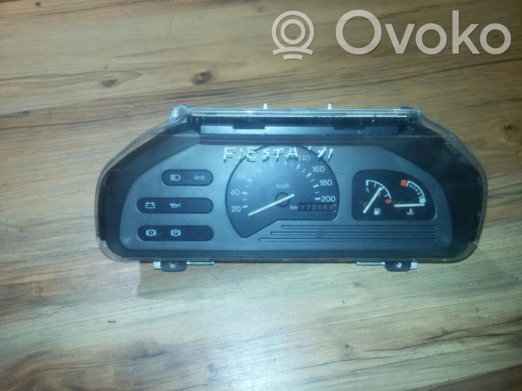 Ford Fiesta Geschwindigkeitsmesser Cockpit 
