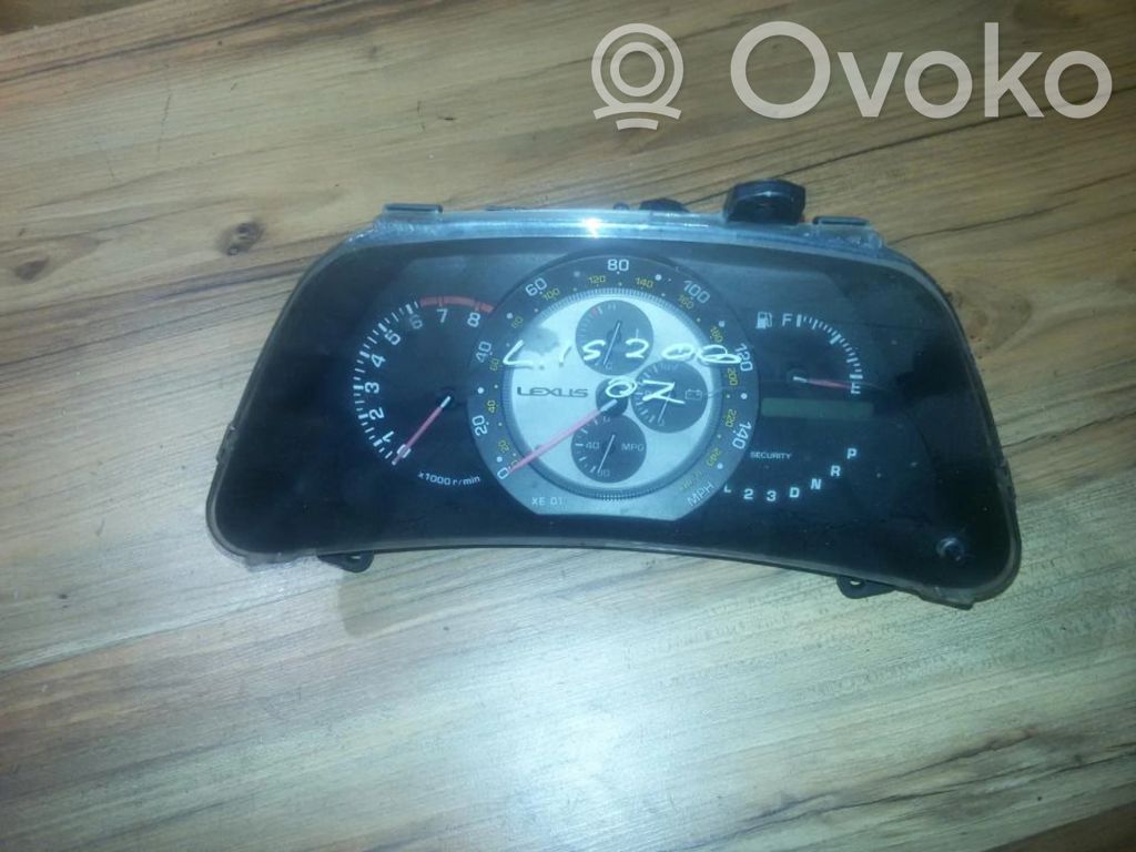 Lexus IS 200-300 Nopeusmittari (mittaristo) 