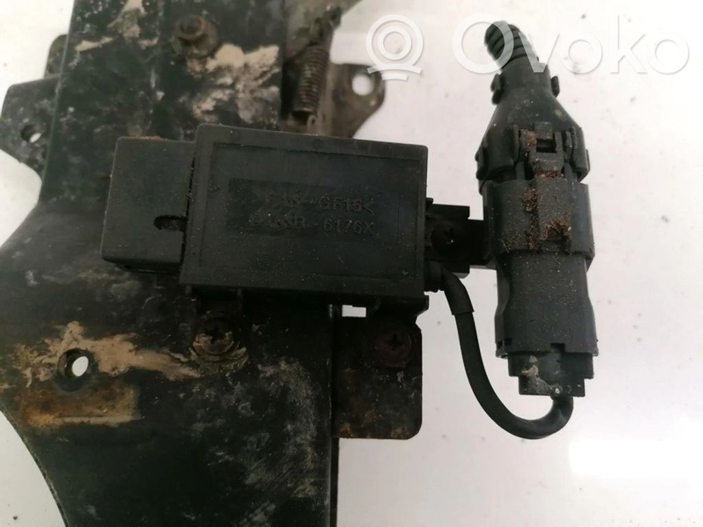 KIA Carens I Relè della ventola di raffreddamento