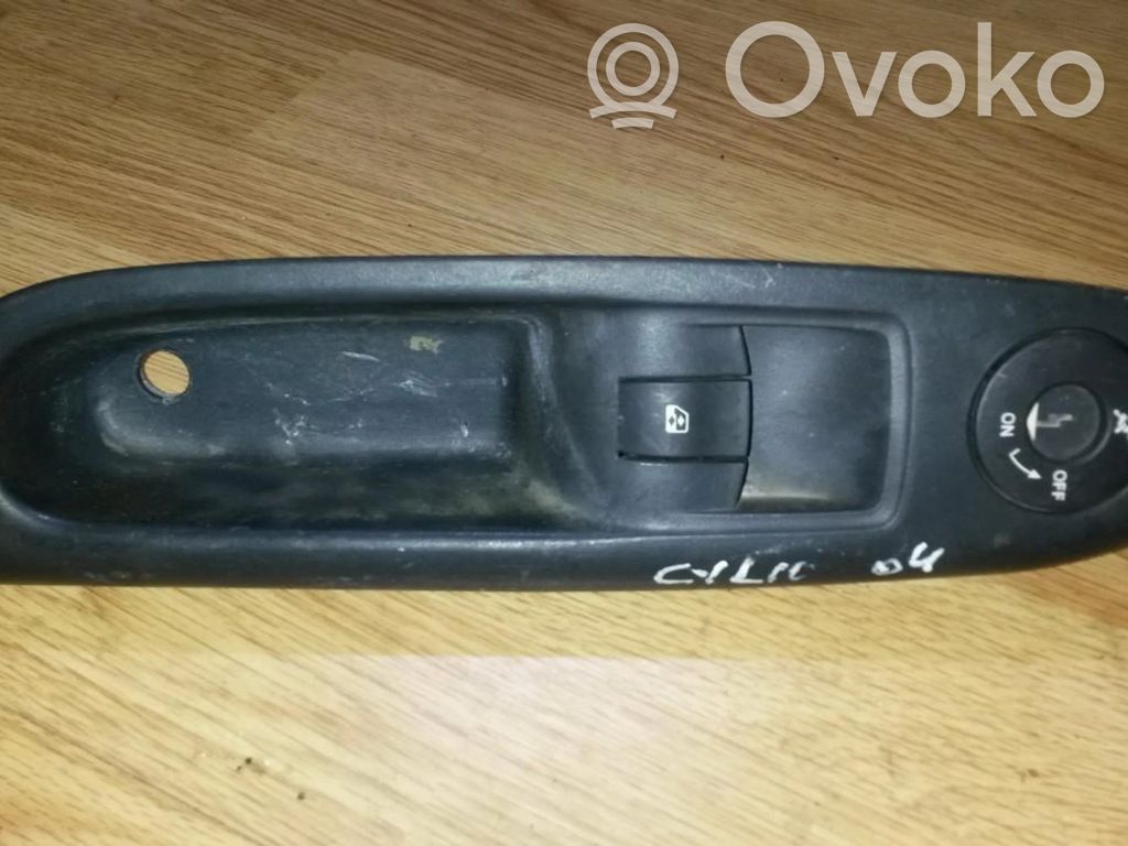 Renault Clio II Przyciski szyb 