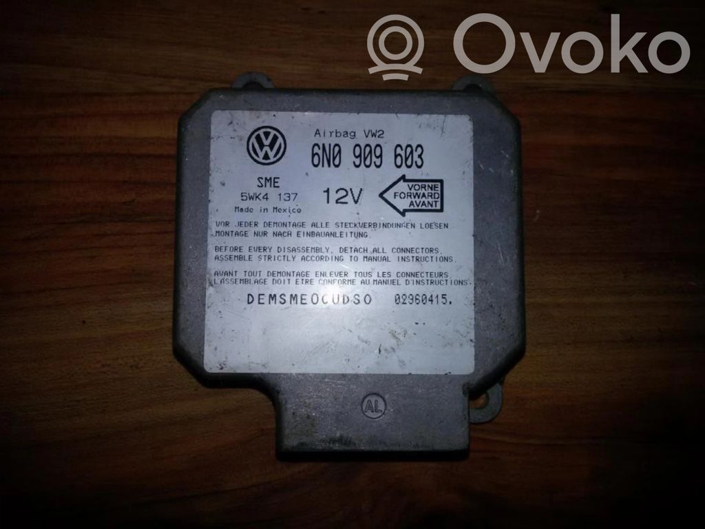 Volkswagen Vento Unitate/modul de comandă airbaguri 