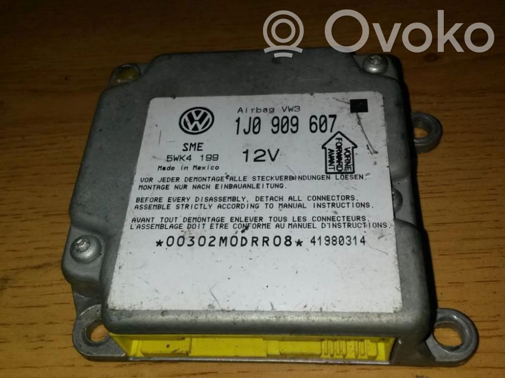 Volkswagen PASSAT B5 Unitate/modul de comandă airbaguri 