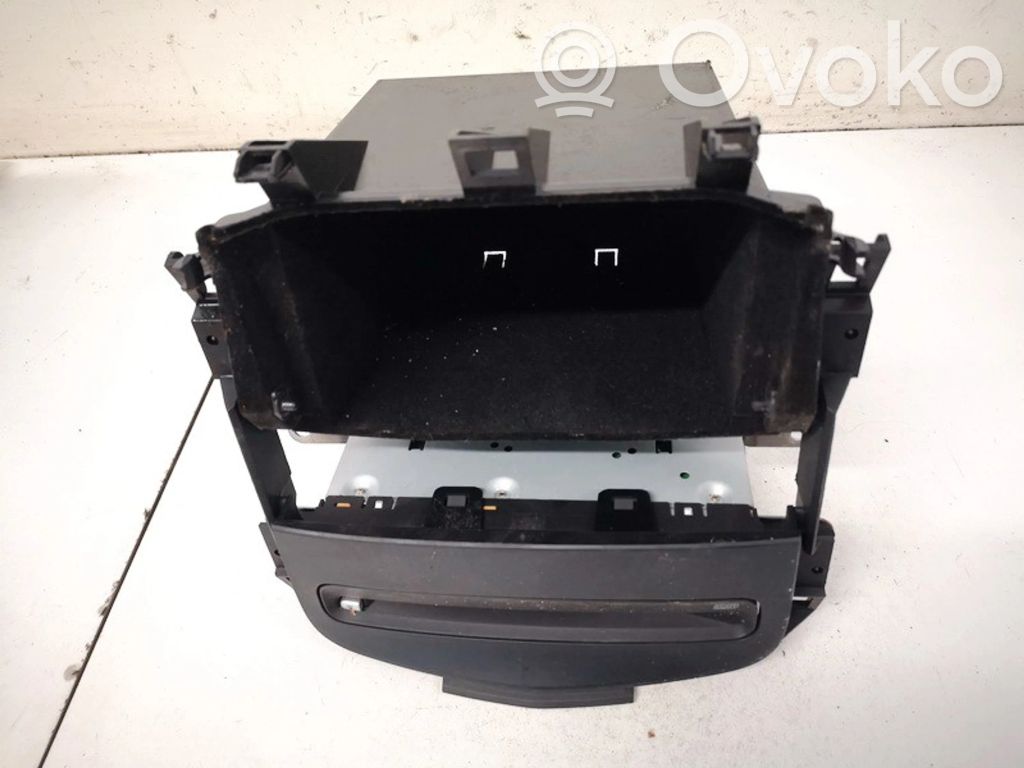 Toyota Avensis T250 Stacja multimedialna GPS / CD / DVD 