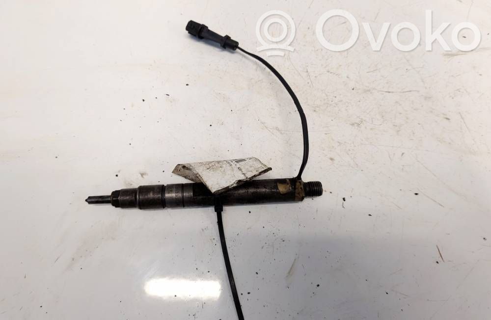Volkswagen PASSAT B5 Injector combustibil 