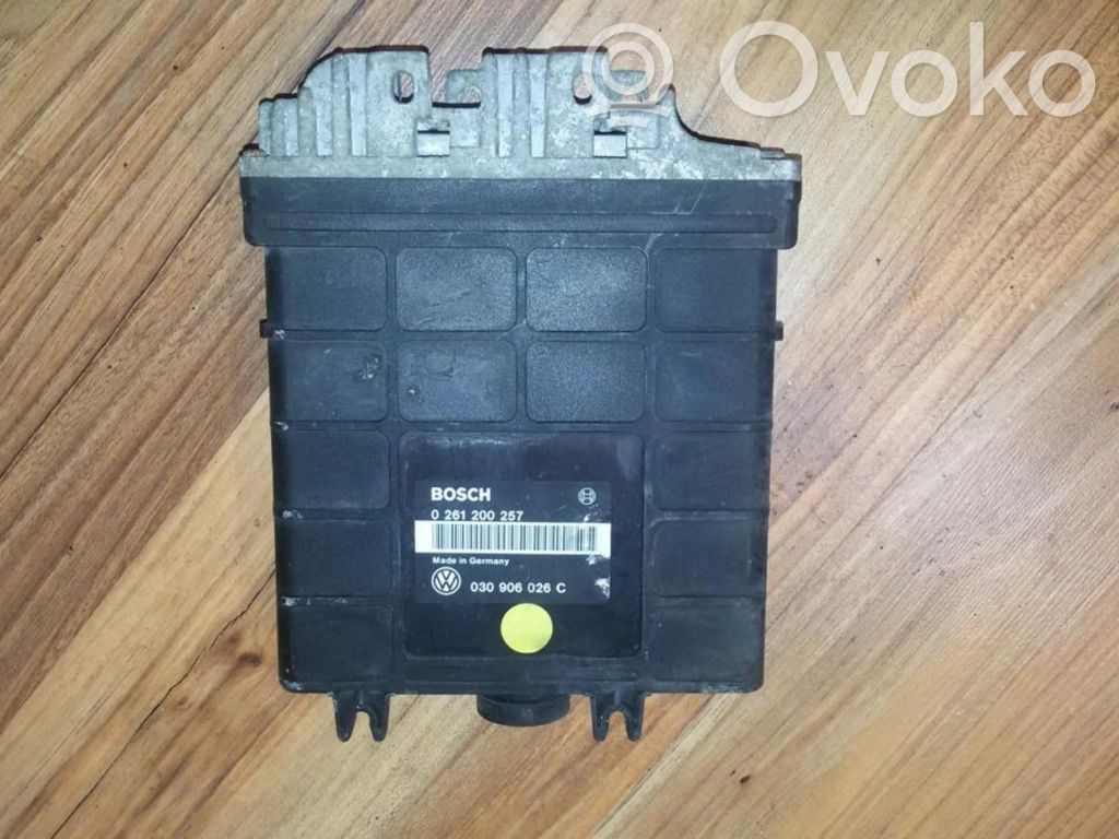 Unitate/modul de control motor   0261200257,030906026C,0261200257
