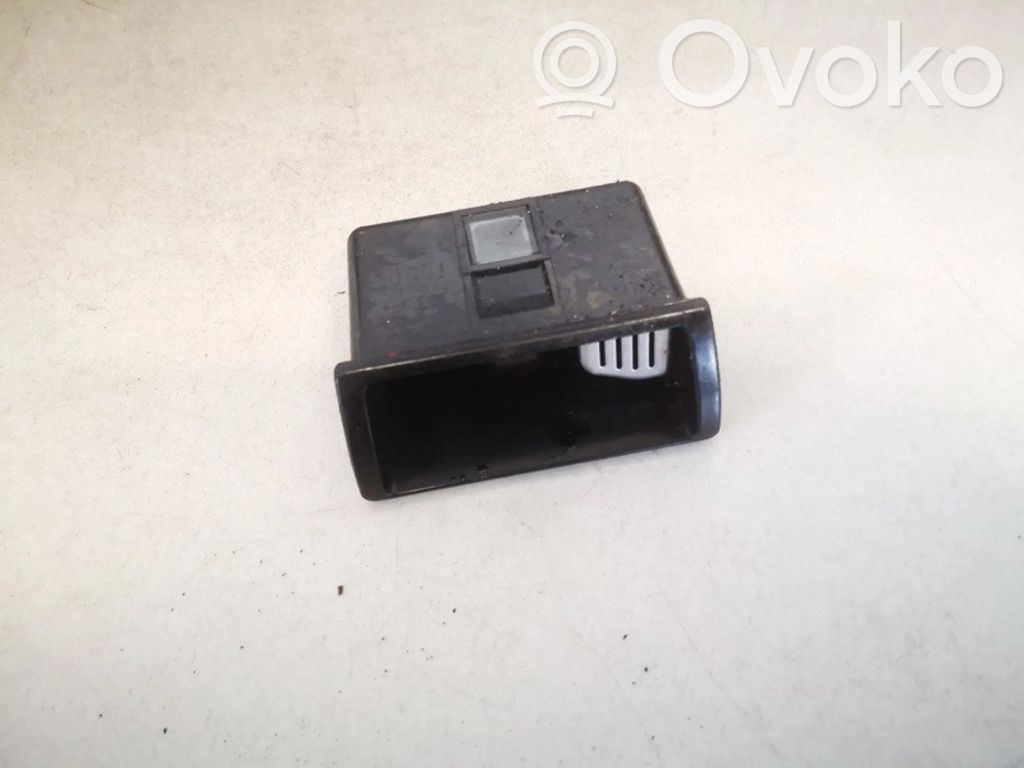 Posacenere auto
