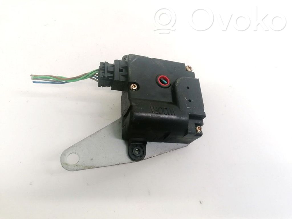 Hyundai Elantra Motor/activador trampilla de calefacción 