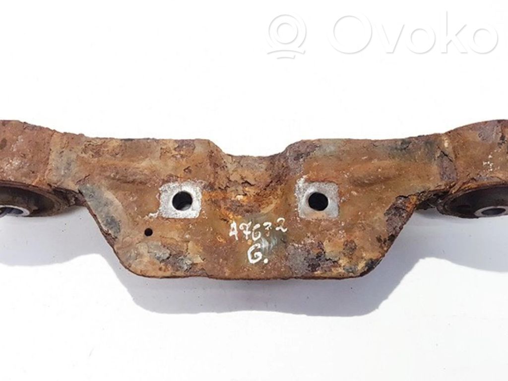 Subaru Legacy Engine mount bracket 