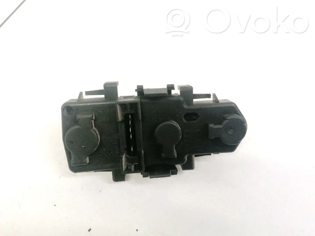 Audi A6 S6 C5 4B Suport becuri lampă spate 