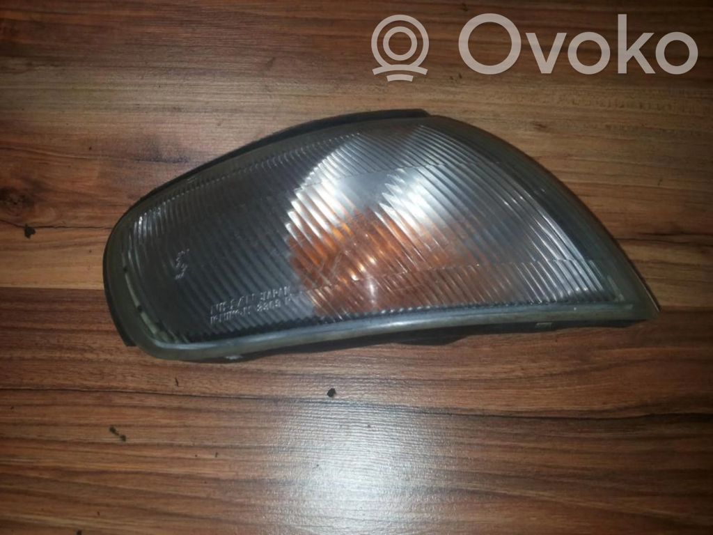 Nissan Almera Kierunkowskaz przedni 